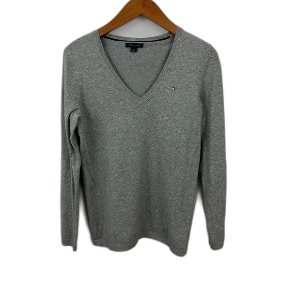 Tommy Hilfiger Grey V-Neck Sweater Size Medium - Picture 1 of 10